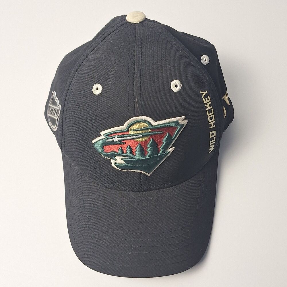 Minnesota Wild Hockey NHL Fitmax 70 Black Size Youth NEW